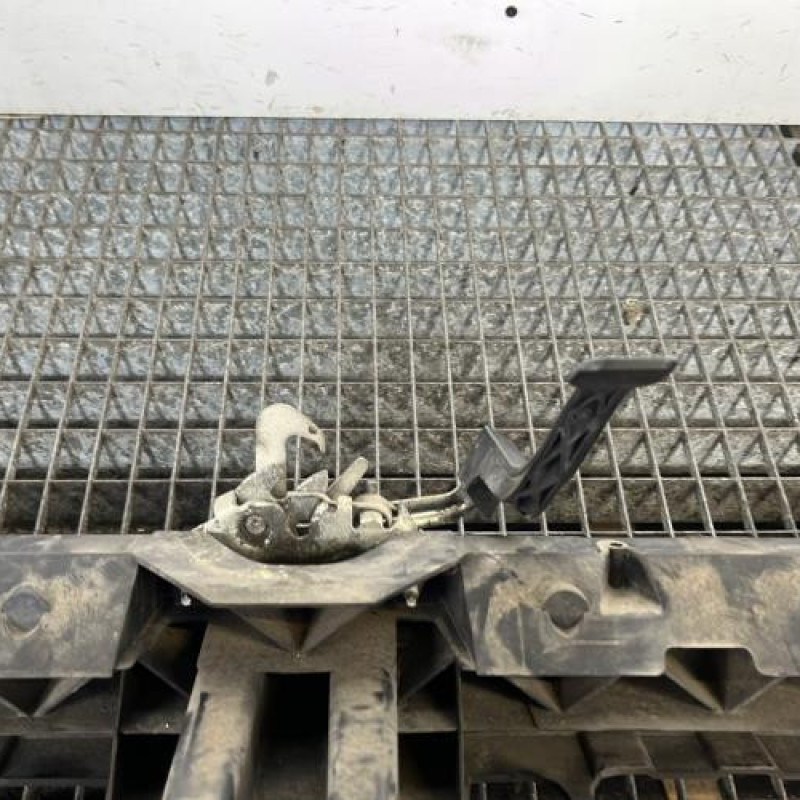 Armature avant, Masque avant PEUGEOT 3008 1 Photo n°3