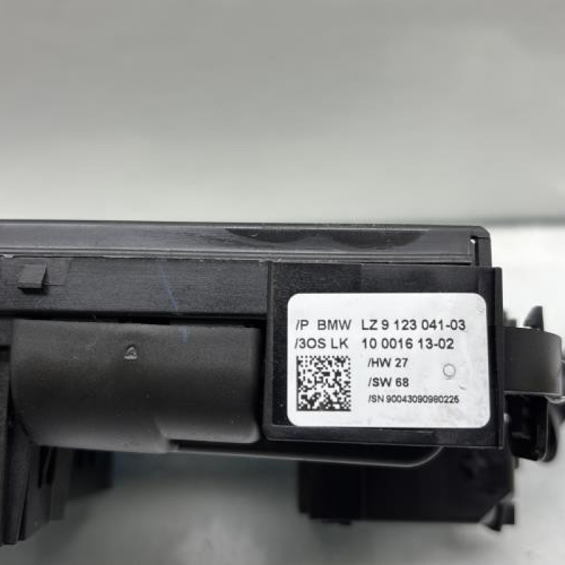 Support commodo (commutateur) BMW SERIE 1 E88 Photo n°8