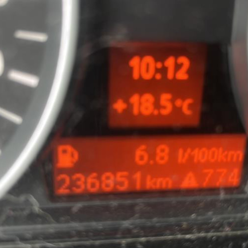 Support commodo (commutateur) BMW SERIE 1 E88 Photo n°18