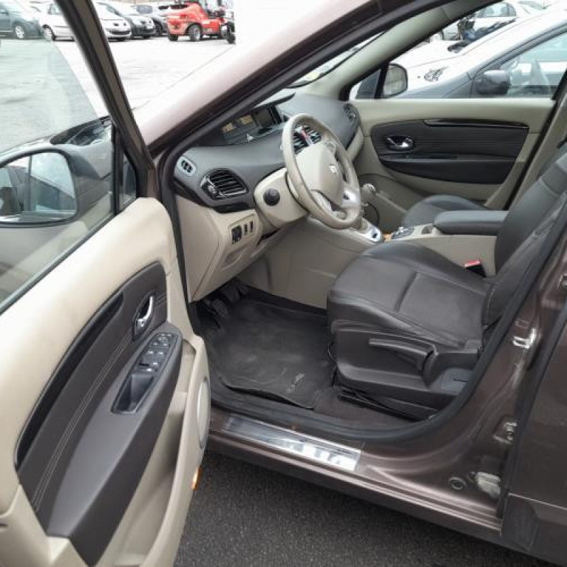 Etrier arriere droit (freinage) RENAULT GRAND SCENIC 3 Photo n°12