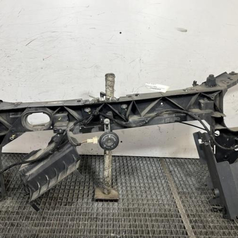 Face avant RENAULT CLIO 3 Photo n°1