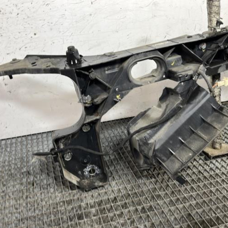 Face avant RENAULT CLIO 3 Photo n°2