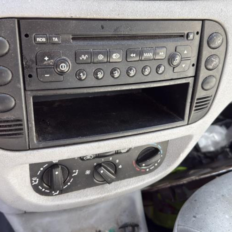 Aile avant droit CITROEN C3 1 Photo n°19