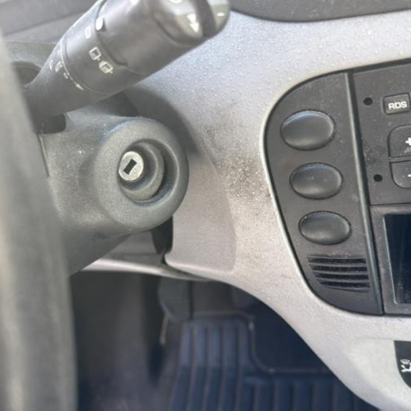 Aile avant droit CITROEN C3 1 Photo n°20