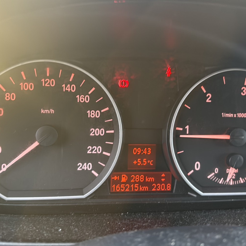 BMW SERIE 1 E87 PHASE 2 116d 2.0D - 16V TURBO Photo n°19