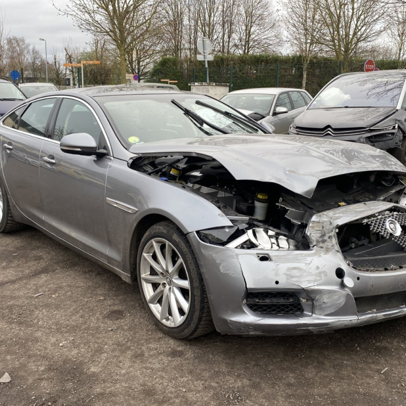 JAGUAR XJ X351 PHASE 1 3.0D - 24V V6 TURBO Photo n°2