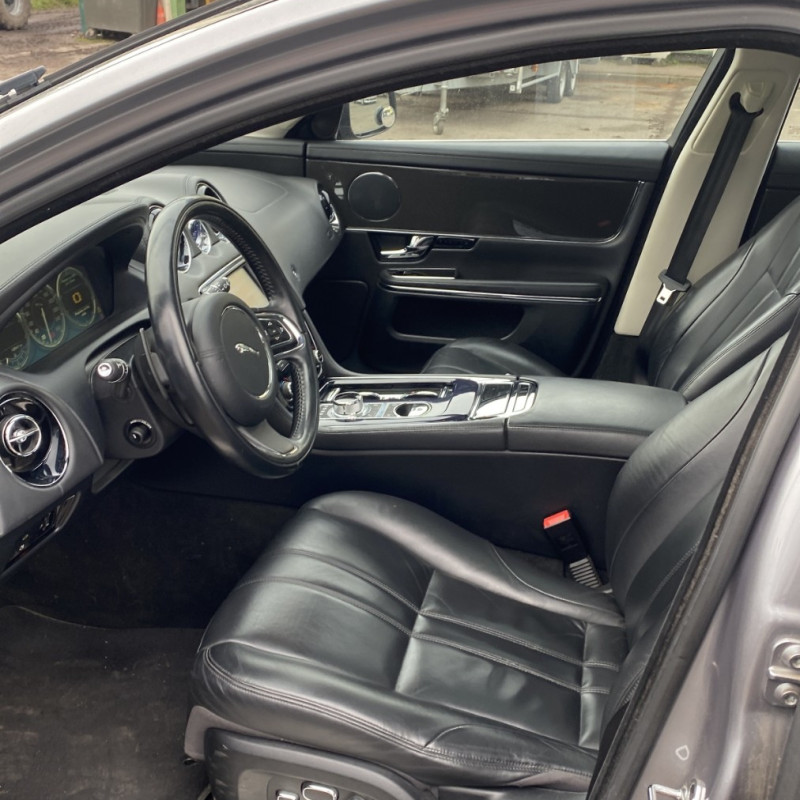 JAGUAR XJ X351 PHASE 1 3.0D - 24V V6 TURBO Photo n°7