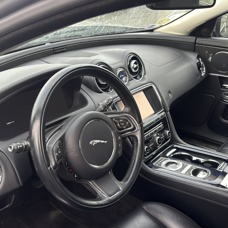 JAGUAR XJ X351 PHASE 1 3.0D - 24V V6 TURBO Photo n°18