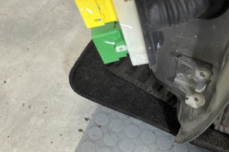 Porte avant gauche PEUGEOT 208 1