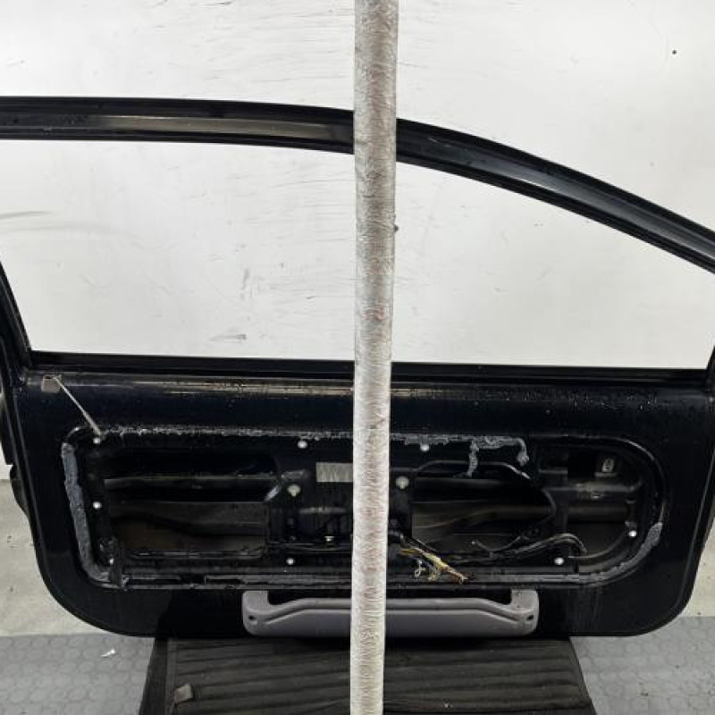 Porte avant gauche RENAULT TWINGO 1 Photo n°4