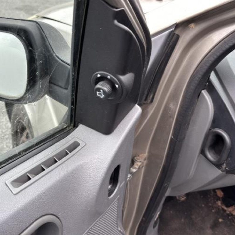 Feu arriere principal droit (feux) FORD FIESTA 5 Photo n°13