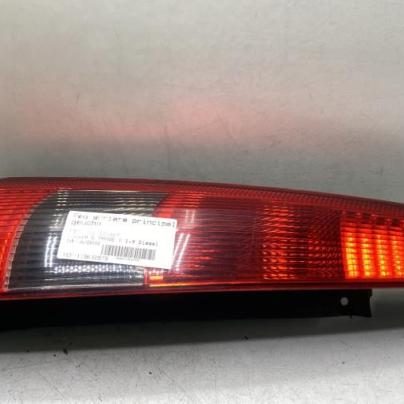 Feu arriere principal gauche (feux) FORD FIESTA 5 Photo n°1