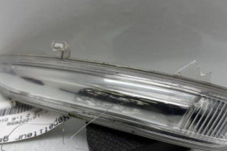 Repetiteur clignotant avant gauche (Feux) PEUGEOT 208 1 Photo n°1