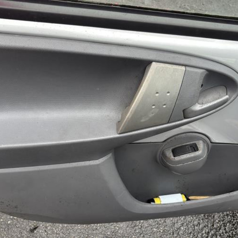 Vitre arriere droit CITROEN C1 1 Photo n°11