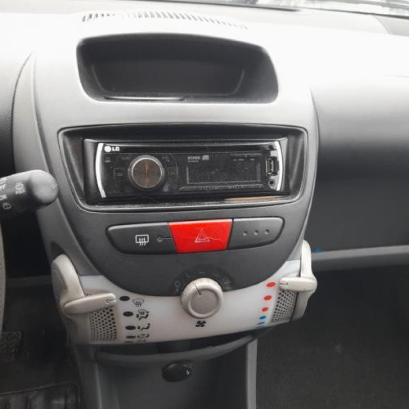 Capot PEUGEOT 107 Photo n°9