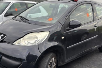 Retroviseur gauche PEUGEOT 107 Photo n°1