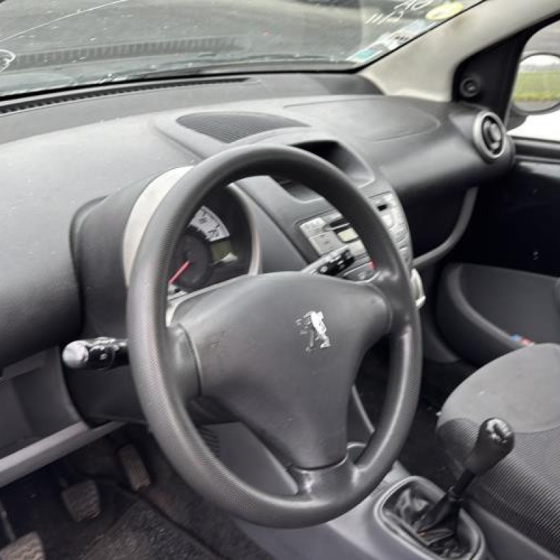 Retroviseur gauche PEUGEOT 107 Photo n°12