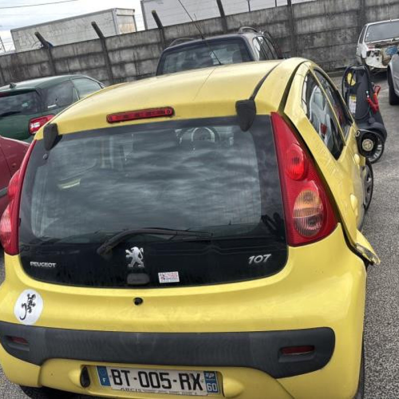 Vitre avant droit PEUGEOT 107 Photo n°5