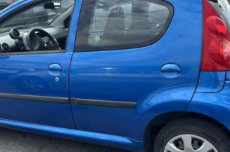 Vitre avant droit PEUGEOT 107