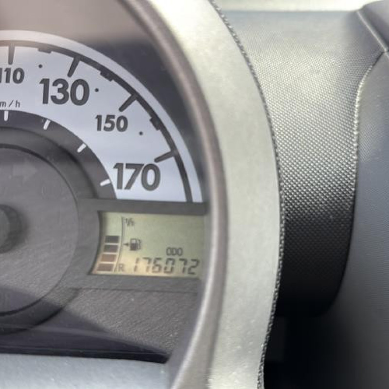 Retroviseur gauche PEUGEOT 107 Photo n°18