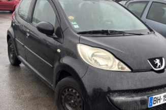 Vitre avant droit PEUGEOT 107