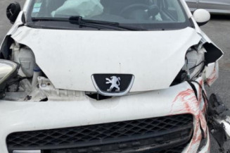 Vitre avant droit PEUGEOT 107
