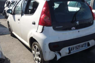 Vitre avant droit PEUGEOT 107