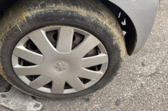 Vitre avant droit PEUGEOT 107