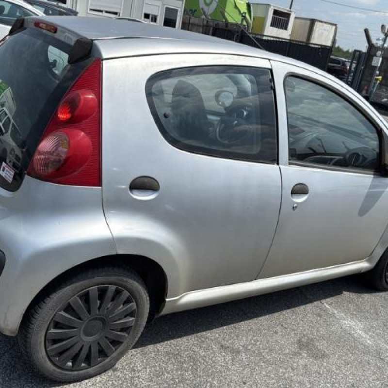 Retroviseur gauche PEUGEOT 107 Photo n°7