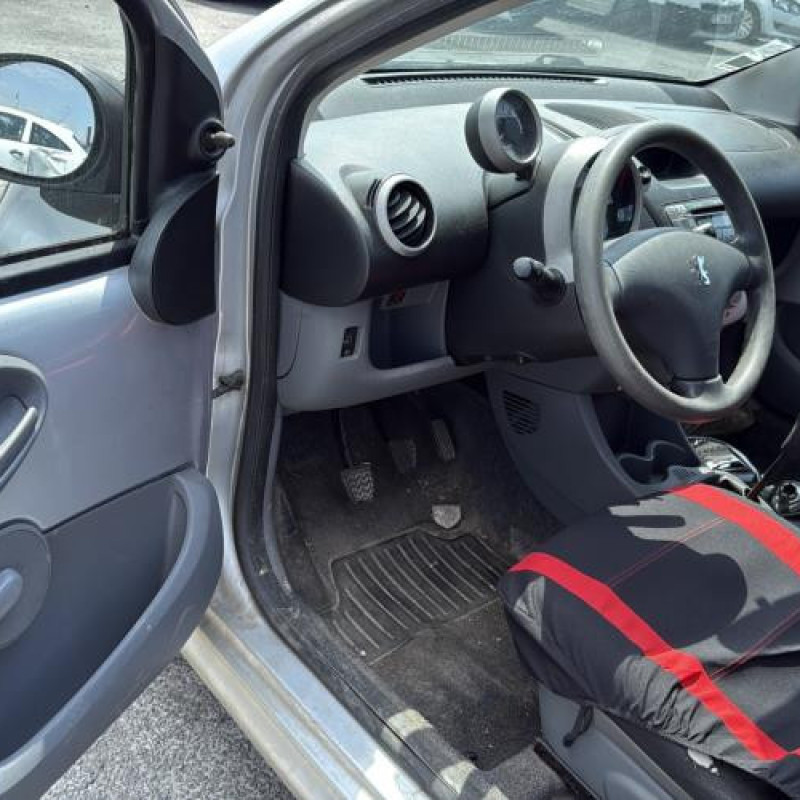 Retroviseur gauche PEUGEOT 107 Photo n°9