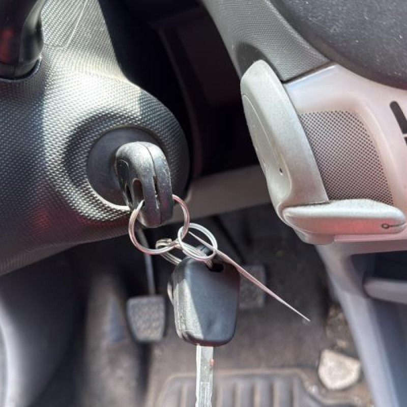 Retroviseur gauche PEUGEOT 107 Photo n°19