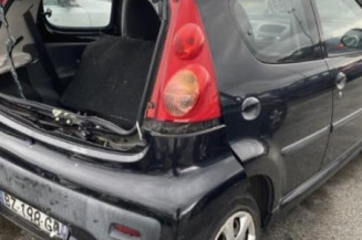 Vitre avant droit PEUGEOT 107