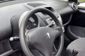 Pivot de moyeu avant droit PEUGEOT 107