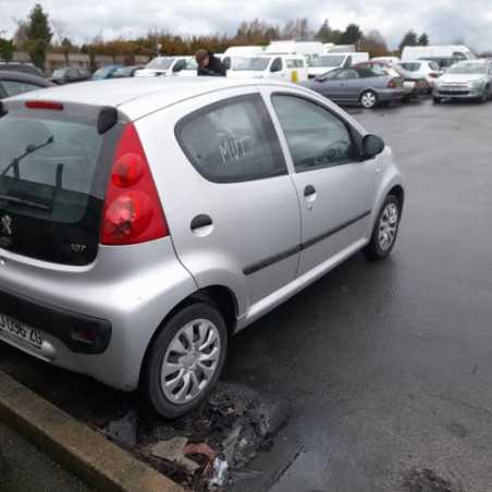 Pivot de moyeu avant droit PEUGEOT 107