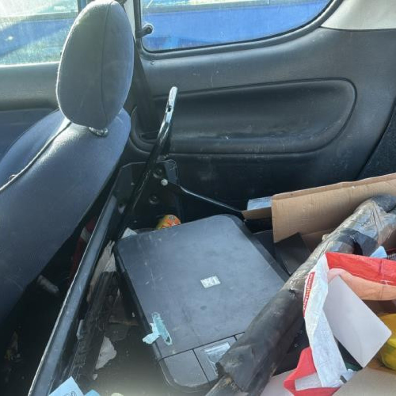 Compteur PEUGEOT 206 Photo n°13