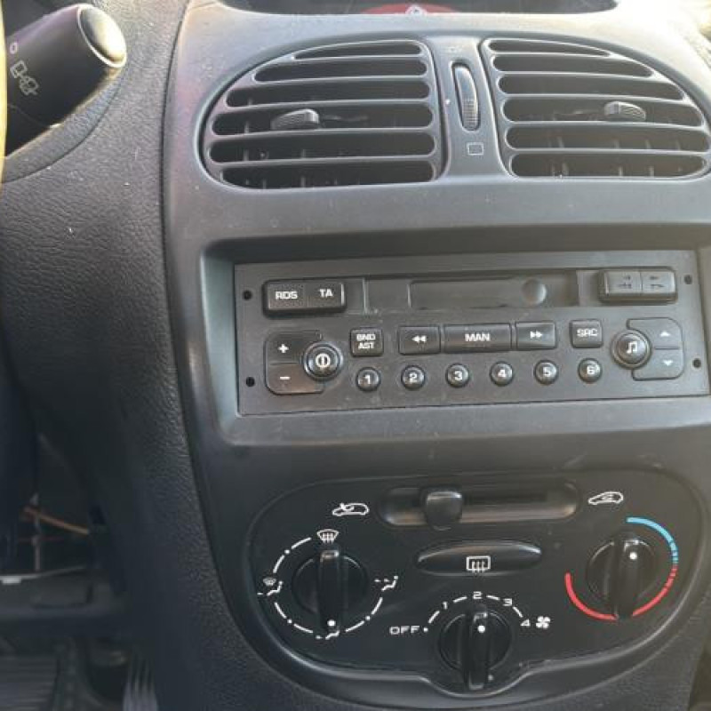 Compteur PEUGEOT 206 Photo n°17