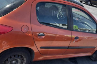 Baguette de coffre PEUGEOT 206