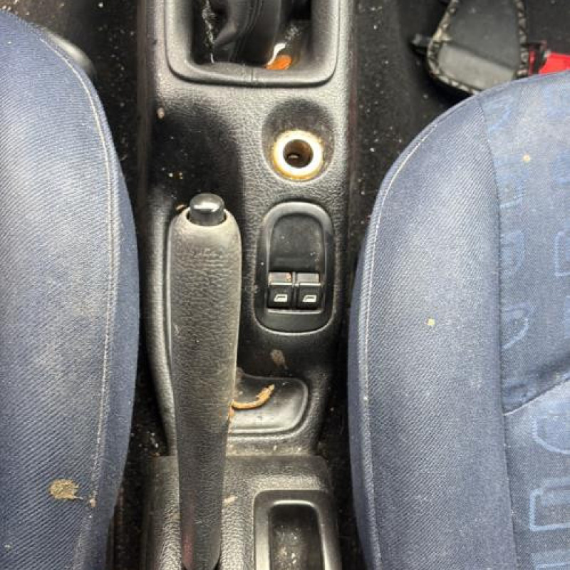 Compteur PEUGEOT 206 Photo n°17