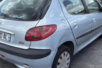 Baguette de coffre PEUGEOT 206