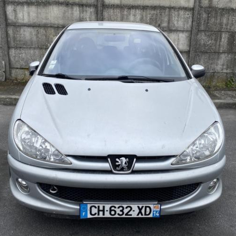 Baguette de coffre PEUGEOT 206 Photo n°8