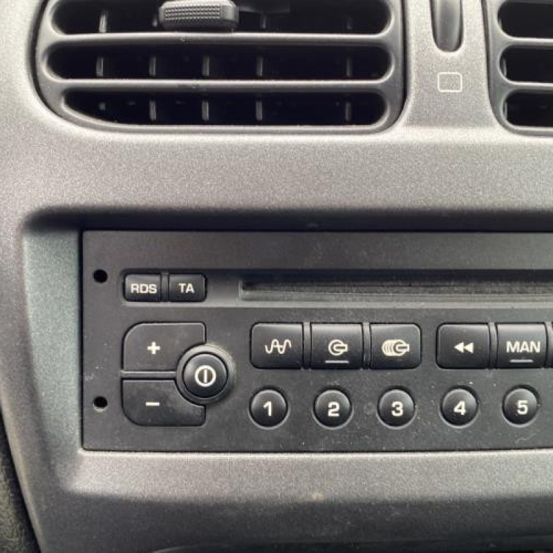 Baguette de coffre PEUGEOT 206 Photo n°16