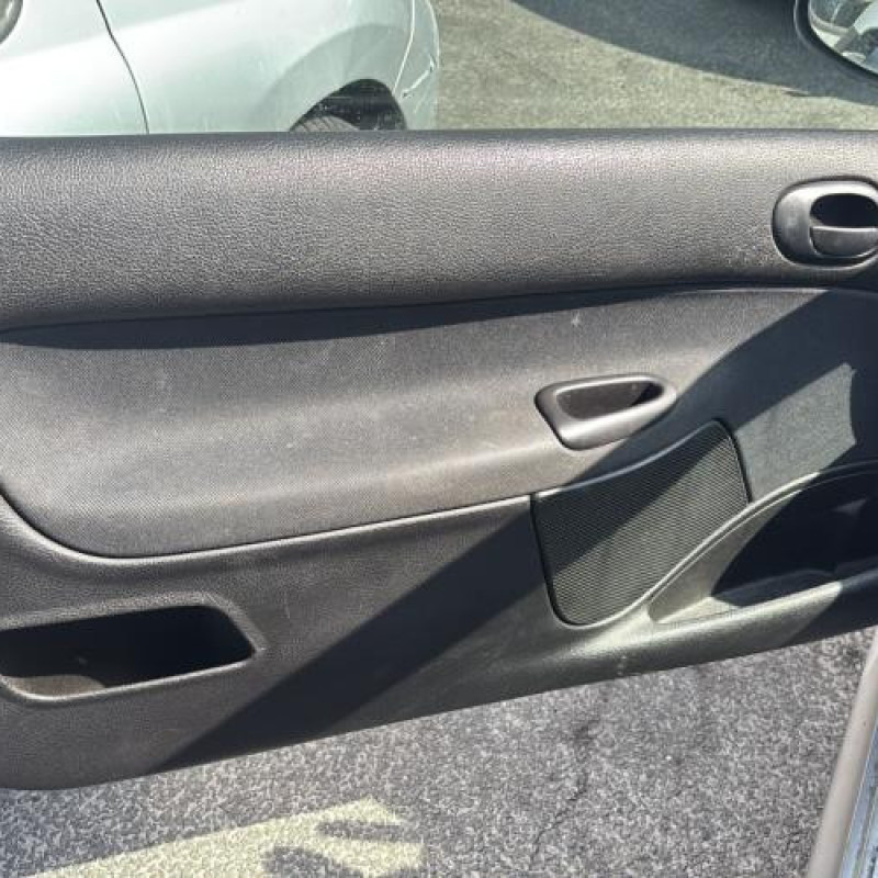 Baguette de coffre PEUGEOT 206 Photo n°7