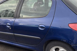 Baguette de coffre PEUGEOT 206