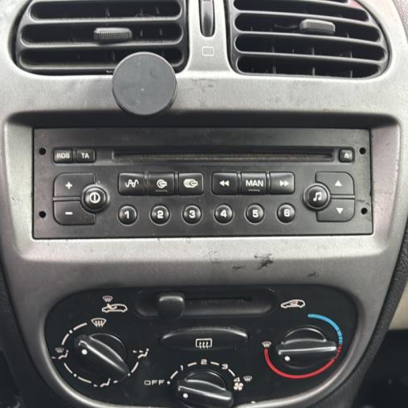 Baguette de coffre PEUGEOT 206 Photo n°16