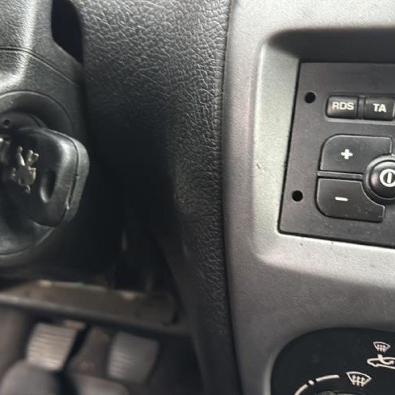 Baguette de coffre PEUGEOT 206 Photo n°19