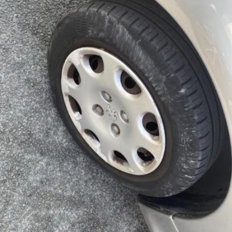 Baguette de coffre PEUGEOT 206 Photo n°9