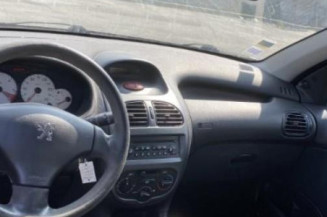 Baguette de coffre PEUGEOT 206