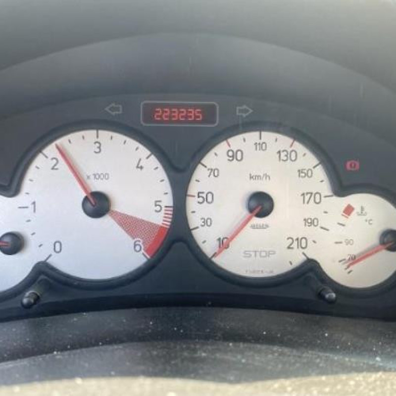 Baguette de coffre PEUGEOT 206 Photo n°19