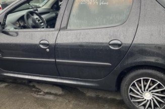 Baguette de coffre PEUGEOT 206