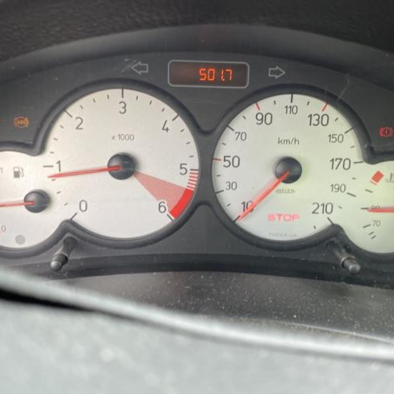 Baguette de coffre PEUGEOT 206 Photo n°17